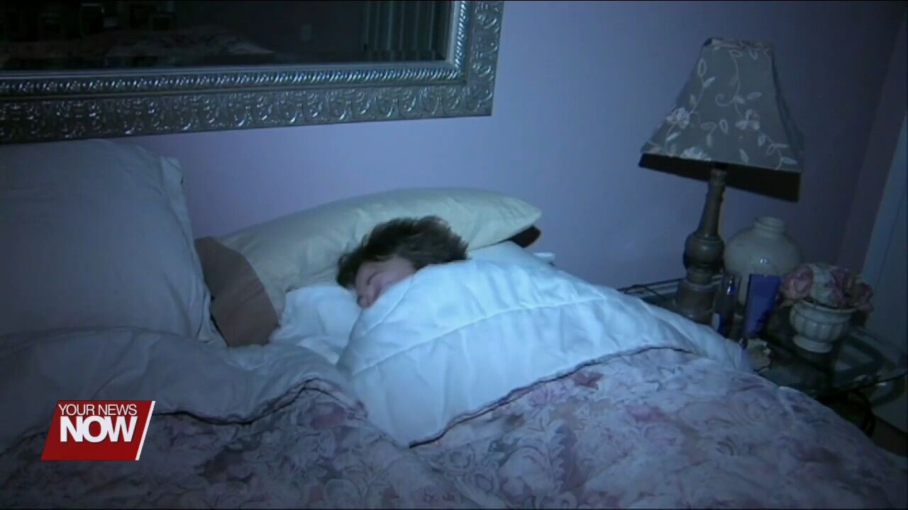 Practicing good sleep hygiene could help those affected by time change